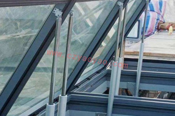 手搖開(kāi)窗機(jī)和電動(dòng)開(kāi)窗機(jī)的區(qū)別有哪些